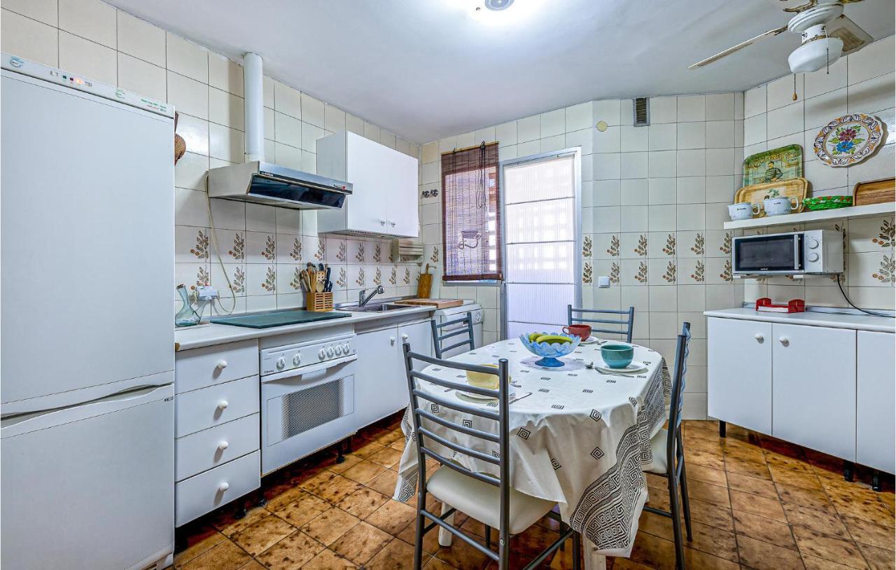 4 Bedroom Nice Apartment In Torremolinos Eksteriør bilde